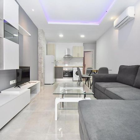Luxury Suites Фуeнхирола Екстериор снимка