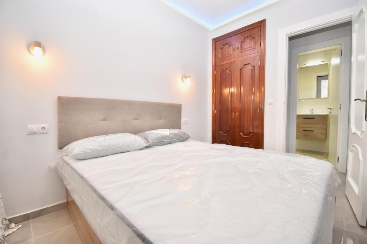 Luxury Suites Фуeнхирола Екстериор снимка